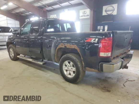 2013 GMC Sierra 1500 SLE z VIN 1GTR2VE77DZ276469, wystawiony jako Copart lot #47900465 z przebiegiem 218 729 mil mil oraz Czysty tytuł • Clean title. Historia ofert i sprzedaży dostępna na DreamBid. Obrazek 2.