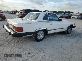 1984 Mercedes-Benz 380 with VIN WDBBA45A2EA008289, listed as a Copart auction lot 81090604 with 81,402 mi miles and Salvage Title. Bid and sale history available at carsss.com. Image 3.