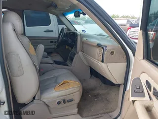 2003 Chevrolet Tahoe LT with VIN 1GNEC13Z53R314957, listed as a IAAI auction lot 42035283 with 358,174 mi miles. Bid and sale history available at carsss.com. Image 5.