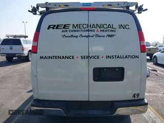 2018 Chevrolet Express Cargo with VIN 1GCWGAFP3J1343798, listed as a IAAI auction lot 40219592 with 121,288 mi miles and . Bid and sale history available at DreamBid. Image 17.