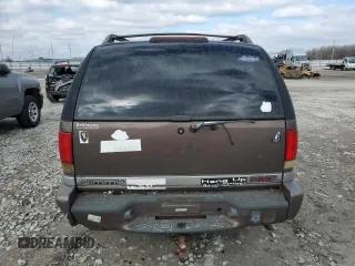 1998 GMC Jimmy SLE with VIN 1GKDT13W3W2555220, listed as a Copart auction lot 42743674 with 207,235 mi miles and Salvage Title. Bid and sale history available at carsss.com. Image 6.