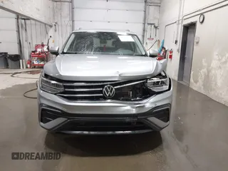 2024 Volkswagen Tiguan SE with VIN 3VV2B7AXXRM098733, listed as a IAAI auction lot 42544697 with 26,034 mi miles and . Bid and sale history available at DreamBid. Image 12.