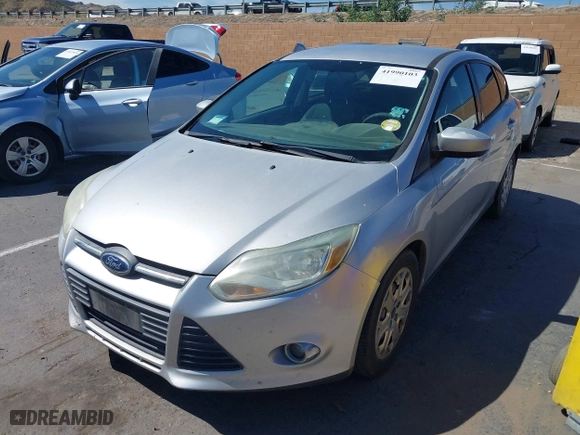 2012 Ford Focus SE with VIN 1FAHP3K28CL343856, listed as a IAAI auction lot 41990103 with 176,588 mi miles. Bid and sale history available at carsss.com. Image 2.