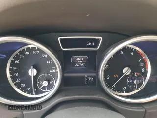 2013 Mercedes-Benz M 350 z VIN 4JGDA5JB1DA248474, wystawiony jako Copart lot #54513605 z przebiegiem 207 907 mil mil oraz Szkody całkowita. Historia ofert i sprzedaży dostępna na DreamBid. Obrazek 9.