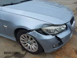 2009 BMW 3 Series 328i xDrive z VIN WBAPK73539A457091, wystawiony jako IAAI lot #42297121 z przebiegiem 154 594 mil mil oraz . Historia ofert i sprzedaży dostępna na DreamBid. Obrazek 11.