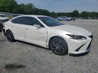 2024 Lexus ES 300h with VIN 58ADA1C10RU043577, listed as a Copart auction lot 55344905 with 9,829 mi miles and Salvage title. Bid and sale history available at DreamBid. Image 4.