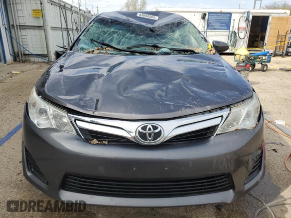 2014 Toyota Camry L with VIN 4T1BF1FK0EU424019, listed as a Copart auction lot 53088585 with 185,010 mi miles and Salvage Title. Bid and sale history available at DreamBid. Image 5.