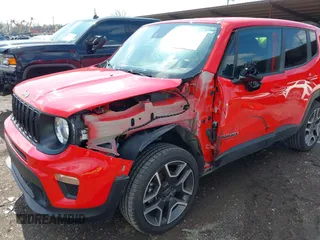 2021 Jeep Renegade Upland Edition with VIN ZACNJDAB8MPM25697, listed as a IAAI auction lot 41857417 with 62,655 mi miles. Bid and sale history available at carsss.com. Image 6.