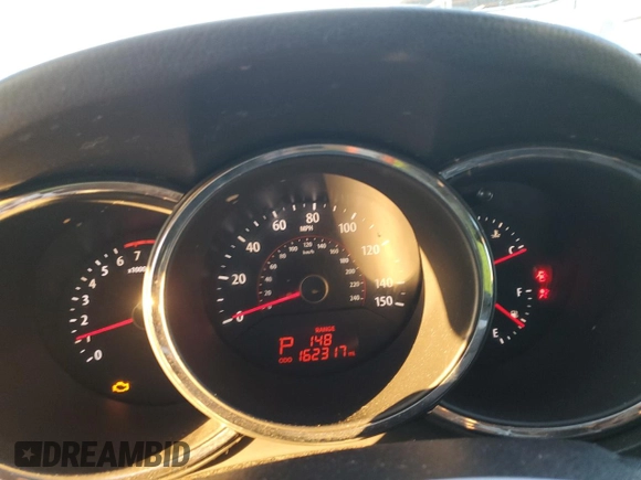 2011 Kia Sorento LX with VIN 5XYKT3A16BG153987, listed as a Copart auction lot 88660705 with 162,317 mi miles and Salvage Title. Bid and sale history available at DreamBid. Image 9.