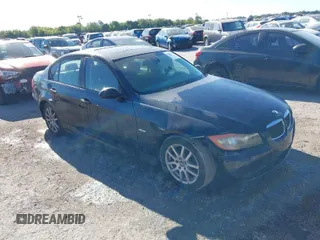 2006 BMW 3 Series 325i with VIN WBAVB13526PT00892, listed as a IAAI auction lot 41652474 with 189,334 mi miles. Bid and sale history available at carsss.com. Image 1.