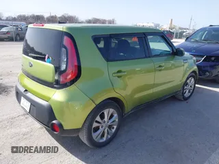 2015 Kia Soul + with VIN KNDJP3A52F7789764, listed as a IAAI auction lot 41728283 with 136,085 mi miles. Bid and sale history available at carsss.com. Image 4.
