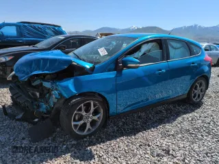 2014 Ford Focus SE z VIN 1FADP3K20EL197602, wystawiony jako Copart lot #57784115 z przebiegiem 87 079 mil mil oraz Szkoda całkowita • Salvage title. Historia ofert i sprzedaży dostępna na DreamBid. Obrazek 1.