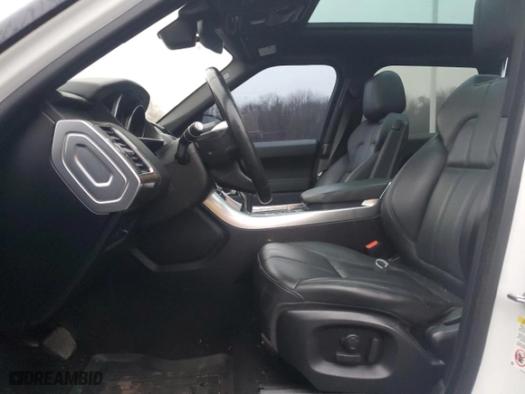 2017 Land Rover Range Rover Sport SE with VIN SALWG2FV8HA694715, listed as a Copart auction lot 84372944 with 68,357 mi miles and Clean Title. Bid and sale history available at carsss.com. Image 7.