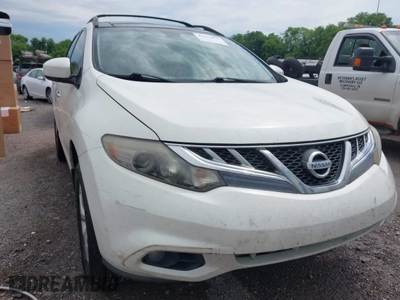 2014 Nissan Murano SV z VIN JN8AZ1MUXEW407149, wystawiony jako IAAI lot #42444679 z przebiegiem 155 946 mil mil oraz . Historia ofert i sprzedaży dostępna na DreamBid. Obrazek 6.