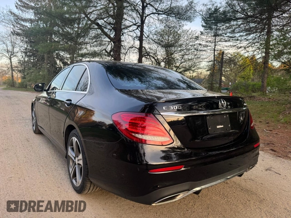 2017 Mercedes-Benz E-Class E 300 Luxury with VIN WDDZF4KB3HA104604, listed as a Copart auction lot 55533765 with 125,497 mi miles and Clean Title. Bid and sale history available at carsss.com. Image 3.