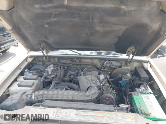 2000 Ford Explorer XLS z VIN 1FMZU62X2YZC51064, wystawiony jako IAAI lot #42562123 z przebiegiem 188 785 mil mil oraz . Historia ofert i sprzedaży dostępna na DreamBid. Obrazek 10.