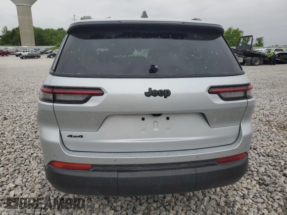 2024 Jeep Grand Cherokee Altitude with VIN 1C4RJKAG9R8553627, listed as a Copart auction lot 58495235 with 29,365 mi miles and Clean title. Bid and sale history available at DreamBid. Image 6.