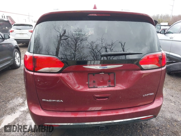2018 Chrysler Pacifica Limited z VIN 2C4RC1GG3JR171887, wystawiony jako IAAI lot #41734542 z przebiegiem 116 041 mil mil oraz . Historia ofert i sprzedaży dostępna na DreamBid. Obrazek 16.