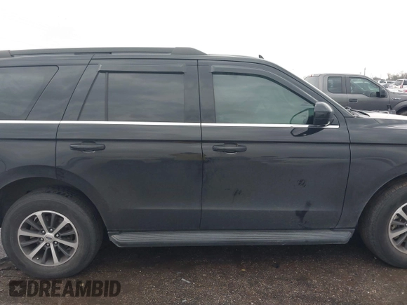 2020 Ford Expedition XLT with VIN 1FMJU1HT4LEA66163, listed as a IAAI auction lot 41200409 with 47,192 mi miles. Bid and sale history available at carsss.com. Image 13.
