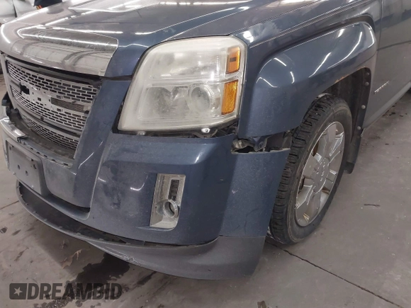 2011 GMC Terrain SLT-2 with VIN 2CTFLXE52B6365020, listed as a IAAI auction lot 41268129 with 177,548 mi miles. Bid and sale history available at carsss.com. Image 12.