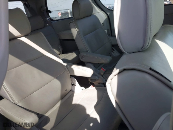 2005 Nissan Quest with VIN 5N1BV28U85N114573, listed as a IAAI auction lot 41841082 with 1 mi miles. Bid and sale history available at carsss.com. Image 8.