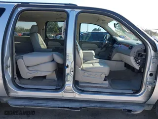 2012 Chevrolet Suburban LT with VIN 1GNSCJE01CR220186, listed as a IAAI auction lot 41476520 with 117,714 mi miles. Bid and sale history available at carsss.com. Image 6.