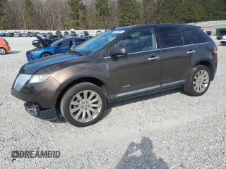 2011 Lincoln MKX with VIN 2LMDJ8JK6BBJ25776, listed as a Copart auction lot 46055665 with 208,278 mi miles and Salvage Title. Bid and sale history available at carsss.com. Image 1.
