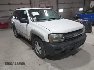 2004 Chevrolet TrailBlazer LS with VIN 1GNDT13S542348373, listed as a IAAI auction lot 41948483 with 226,375 mi miles. Bid and sale history available at carsss.com. Image 1.