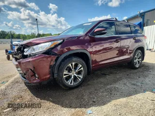 2017 Toyota Highlander LE with VIN 5TDBZRFH5HS423777, listed as a Copart auction lot 44140855 with 124,472 mi miles and Salvage title. Bid and sale history available at DreamBid. Image 1.