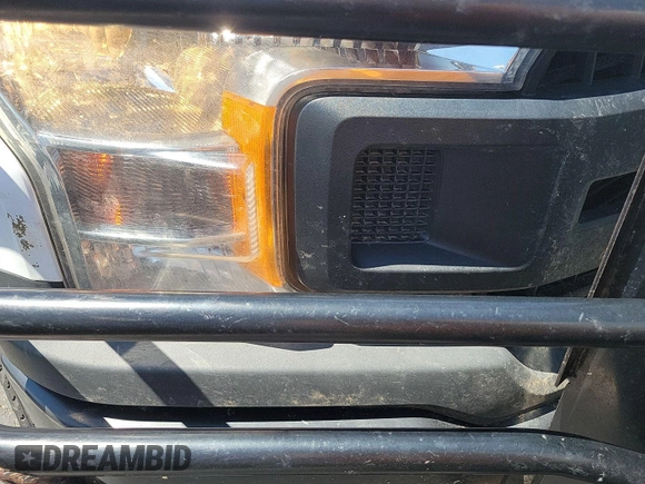2019 Ford F-150 XL with VIN 1FTMF1EB3KKD76909, listed as a IAAI auction lot 42466511 with 127,400 mi miles and . Bid and sale history available at DreamBid. Image 1.