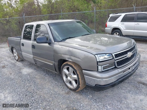 2006 Chevrolet Silverado 1500 LT1 with VIN 2GCEC13T661222743, listed as a IAAI auction lot 41837694 with 205,426 mi miles. Bid and sale history available at carsss.com. Image 1.