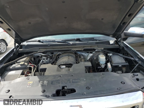 2015 GMC Sierra 1500 Denali z VIN 3GTU2WEC2FG527334, wystawiony jako Copart lot #56673115 z przebiegiem 91 907 mil mil oraz Szkoda całkowita • Salvage title. Historia ofert i sprzedaży dostępna na DreamBid. Obrazek 11.