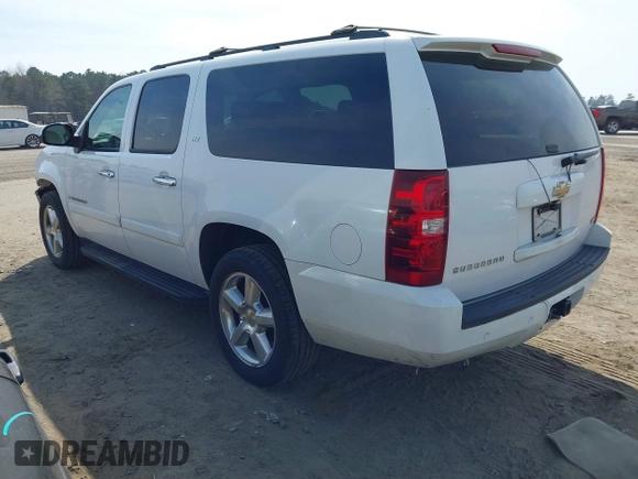 2008 Chevrolet Suburban LTZ with VIN 1GNFK16348R151711, listed as a IAAI auction lot 41793616 with 198,676 mi miles. Bid and sale history available at carsss.com. Image 3.