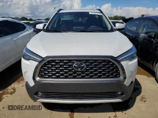 2022 Toyota Corolla Cross XLE with VIN 7MUDAAAG1NV023474, listed as a Copart auction lot 73162374 with 29,235 mi miles and Salvage title. Bid and sale history available at DreamBid. Image 5.