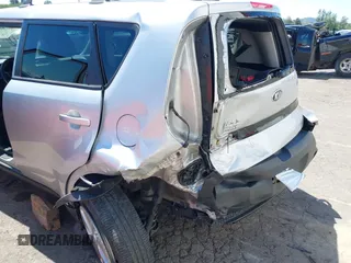 2015 Kia Soul with VIN KNDJN2A20F7795780, listed as a IAAI auction lot 39879289 with 120,531 mi miles. Bid and sale history available at carsss.com. Image 6.
