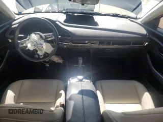2023 Mazda CX-30 S Carbon Edition z VIN 3MVDMBCM3PM554378, wystawiony jako Copart lot #50558075 z przebiegiem 26 658 mil mil oraz Szkoda całkowita • Salvage title. Historia ofert i sprzedaży dostępna na DreamBid. Obrazek 8.