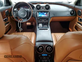 2016 Jaguar XJ Portfolio с VIN SAJWJ2GD5G8V94965, выставлен на аукционе Copart как лот 75716224 с пробегом 85 691 миль миль и Списание • Salvage title. История ставок и продаж доступна на DreamBid. Изображение 8.