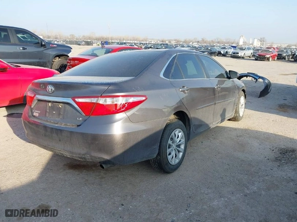 2015 Toyota Camry XLE with VIN 4T4BF1FK9FR447421, listed as a IAAI auction lot 41803147 with 109,026 mi miles. Bid and sale history available at carsss.com. Image 4.