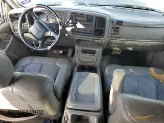 2001 GMC Sierra 1500HD SLE z VIN 1GTGC13U11F152684, wystawiony jako Copart lot #71216924 z przebiegiem Nie podano mil oraz Szkody całkowita. Historia ofert i sprzedaży dostępna na DreamBid. Obrazek 8.