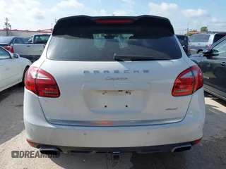 2014 Porsche Cayenne Diesel с VIN WP1AF2A22ELA34301, выставлен на аукционе IAAI как лот 42749071 с пробегом 126 593 миль миль и . История ставок и продаж доступна на DreamBid. Изображение 16.