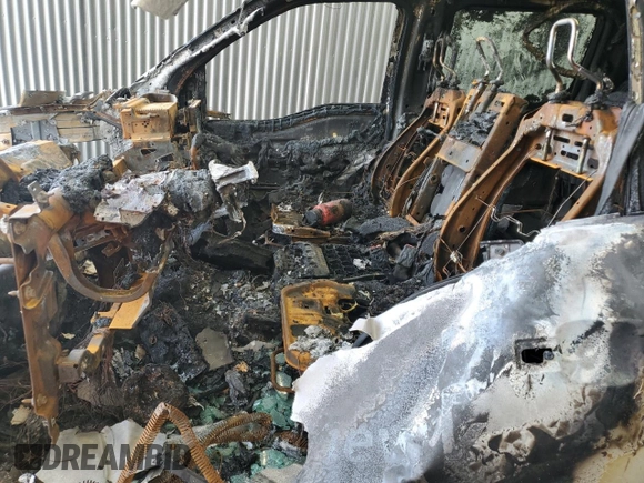 2024 Ford F-250 XL z VIN 1FT7W2BA1REC89162, wystawiony jako Copart lot #57609295 z przebiegiem Nie podano mil oraz Nie do naprawy • Non repairable. Historia ofert i sprzedaży dostępna na DreamBid. Obrazek 7.