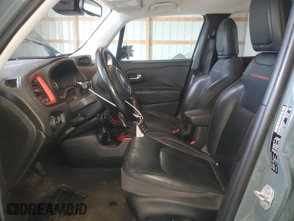 2016 Jeep Renegade Trailhawk z VIN ZACCJBCT4GPD56550, wystawiony jako Copart lot #51323725 z przebiegiem 207 584 mil mil oraz Szkoda całkowita • Salvage title. Historia ofert i sprzedaży dostępna na DreamBid. Obrazek 7.