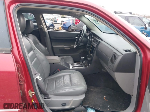 2005 Dodge Magnum RT with VIN 2D8GV58235H586913, listed as a IAAI auction lot 41616568 with 151,682 mi miles. Bid and sale history available at carsss.com. Image 5.