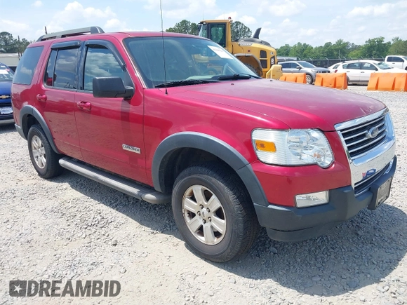2007 Ford Explorer XLT with VIN 1FMEU73E67UB28736, listed as a IAAI auction lot 42160256 with 136,796 mi miles. Bid and sale history available at carsss.com. Image 1.