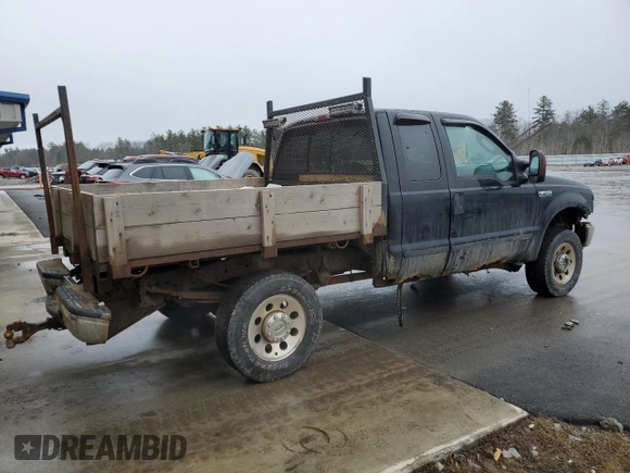 2006 Ford F-250 XL z VIN 1FTSX21556EB20172, wystawiony jako Copart lot #49632155 z przebiegiem 76 512 mil mil oraz Szkoda całkowita • Salvage title. Historia ofert i sprzedaży dostępna na DreamBid. Obrazek 3.