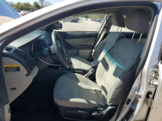 2010 Kia Forte EX z VIN KNAFU4A20A5142825, wystawiony jako Copart lot #74530694 z przebiegiem 125 961 mil mil oraz Szkoda całkowita • Salvage title. Historia ofert i sprzedaży dostępna na DreamBid. Obrazek 7.