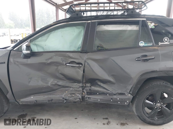 2021 Toyota RAV4 Hybrid XSE z VIN 4T3E6RFV2MU007724, wystawiony jako IAAI lot #42213345 z przebiegiem 31 089 mil mil oraz . Historia ofert i sprzedaży dostępna na DreamBid. Obrazek 6.