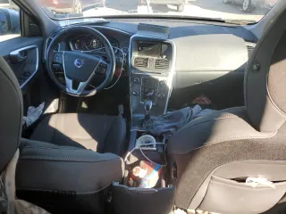 2015 Volvo XC60 z VIN YV4940RA8F2609421, wystawiony jako Copart lot #86134784 z przebiegiem 20 214 mil mil oraz Szkoda całkowita • Salvage title. Historia ofert i sprzedaży dostępna na DreamBid. Obrazek 8.