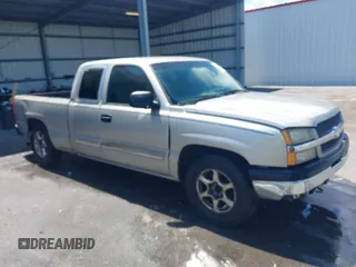 2004 Chevrolet Silverado 1500 Work Truck with VIN 2GCEC19V641117092, listed as a IAAI auction lot 42015604 with 1 mi miles. Bid and sale history available at carsss.com. Image 1.
