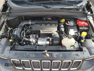 2022 Jeep Renegade Latitude with VIN ZACNJDB15NPN63267, listed as a Copart auction lot 53839035 with 43,141 mi miles and Salvage title. Bid and sale history available at DreamBid. Image 12.